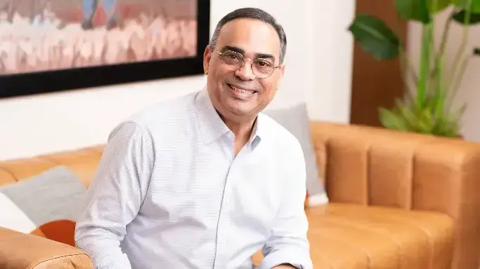 Gilberto Santa Rosa lanza «Debut y Segunda Tanda Vol. II», un álbum lleno de sabor y romance